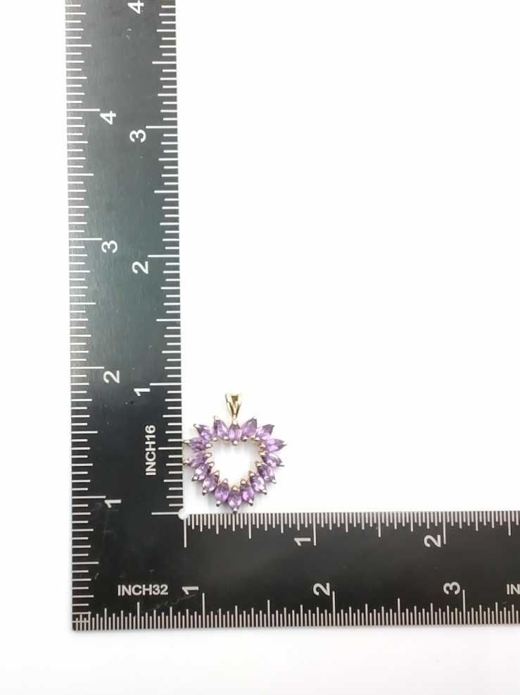 Symbol Pendant - Yellow Gold 10k (.417) 2.6 grams