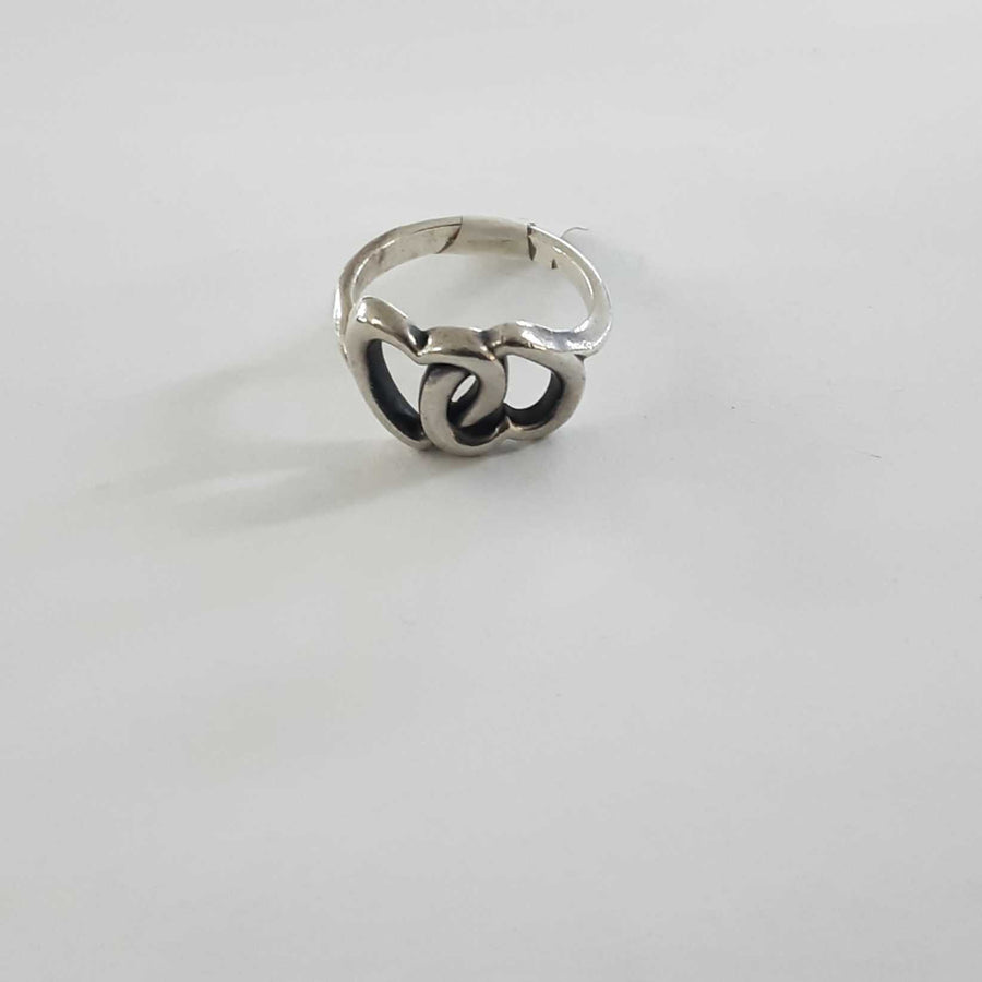 Women's Ring - Silver 4.9 grams Size 8.5