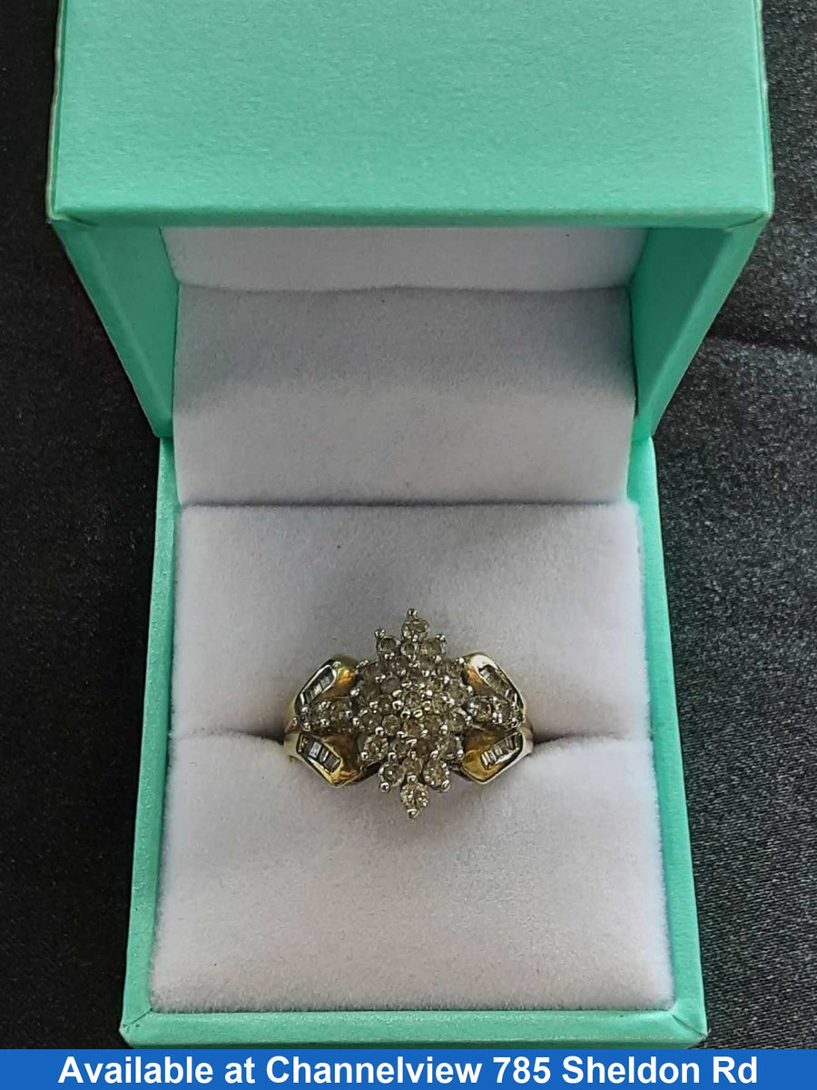 Women's Ring - Yellow Gold 10k (.417) 4.4 grams Size 7