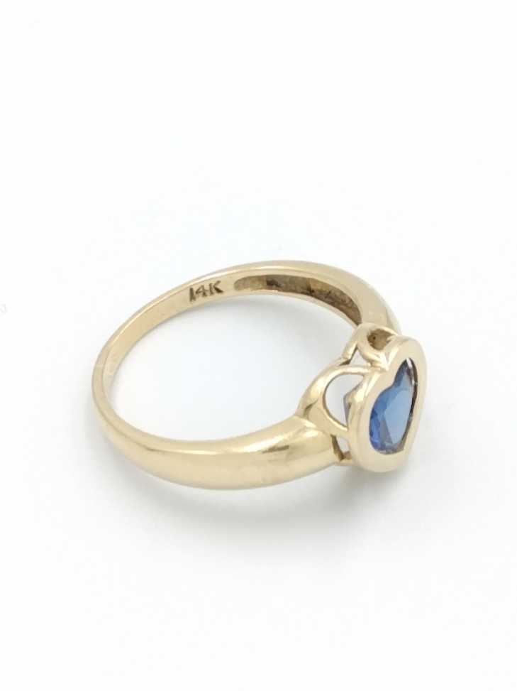 Women's Ring - Yellow Gold 14k (.585) 2.6 grams Size 7.5