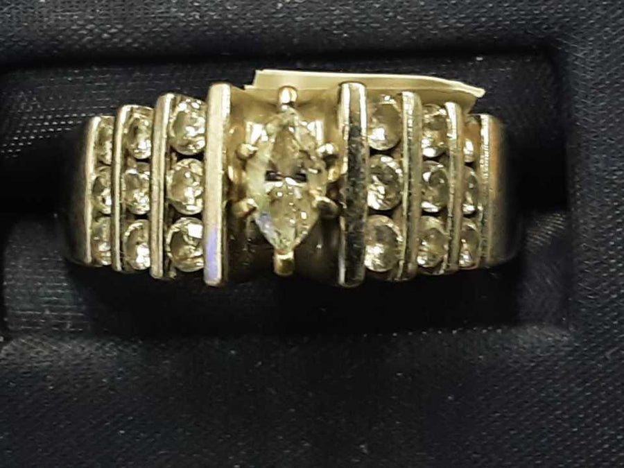Women's Ring - White Gold 14k (.585) 5.2 grams Size 8
