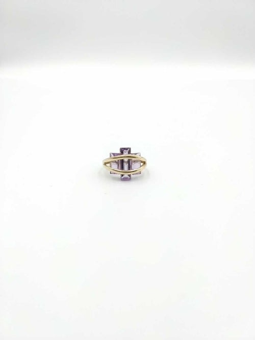 Women's Ring - Yellow Gold 10k (.417) 3.5 grams Size 8