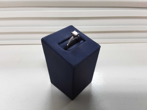 Women's Ring - Solitaire - White Gold 14k (.585) 2.7 grams Size 7