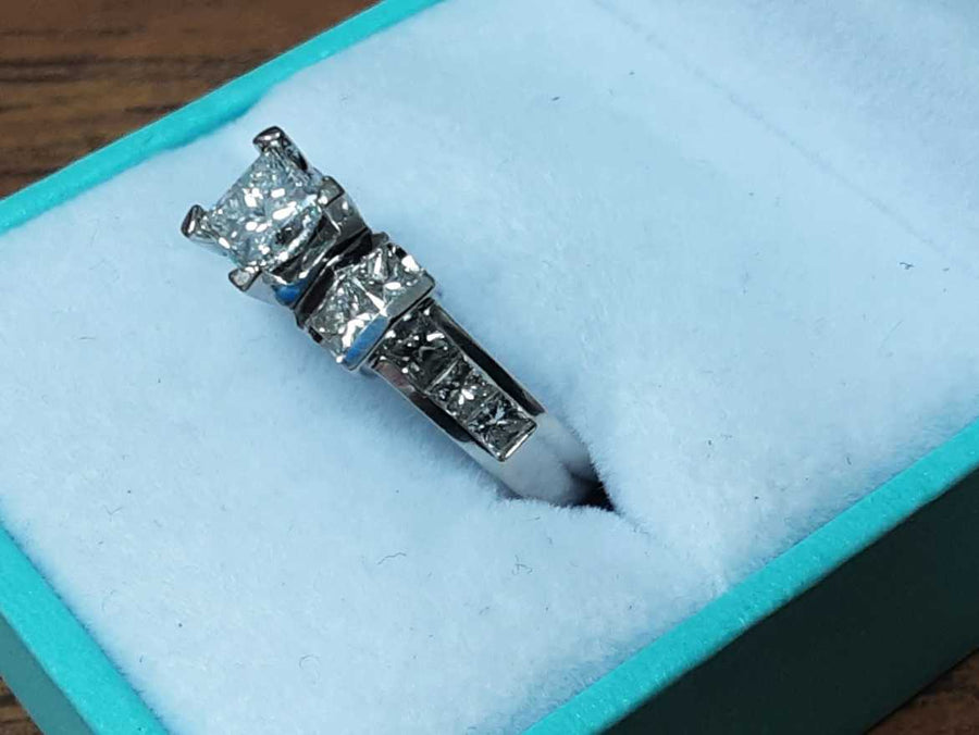 Ring - Wedding Set - White Gold 14k (.585) 4.9 grams Size 7