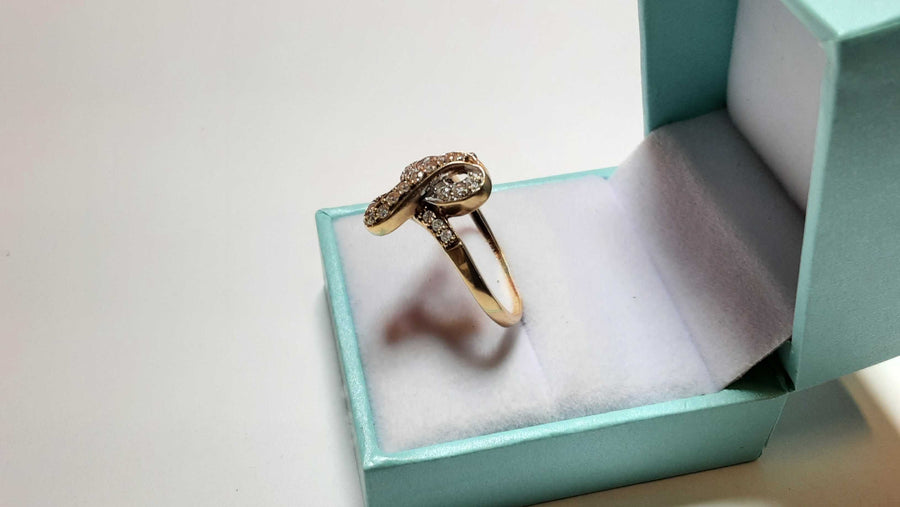 Women's Ring - Yellow Gold 10k (.417) 3.4 grams Size 11