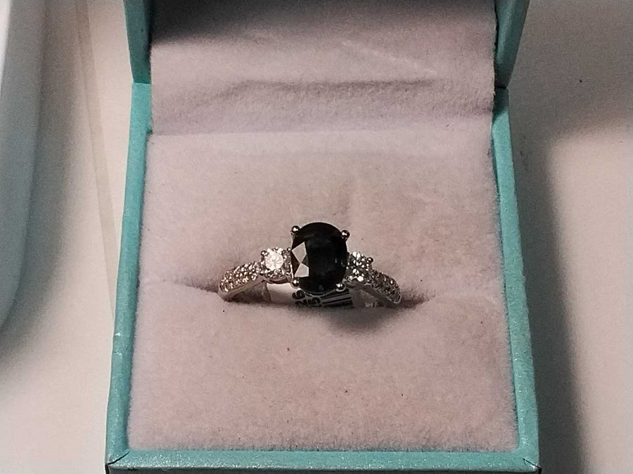 Women's Ring - White Gold 14k (.585) 3.2 grams Size 6.5