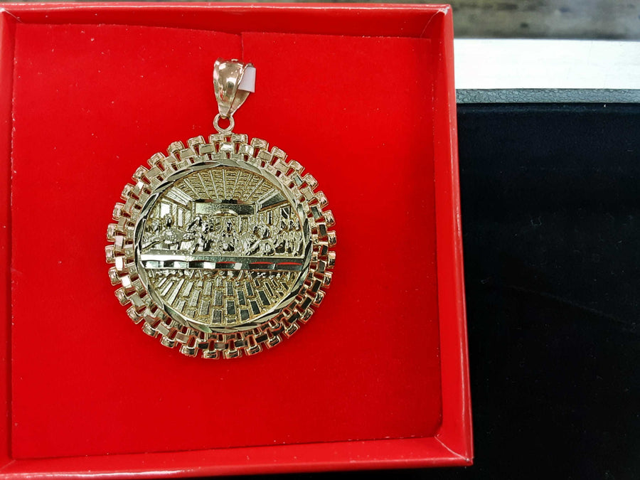 Religious Pendant - Yellow Gold 10k (.417) 10.5 grams