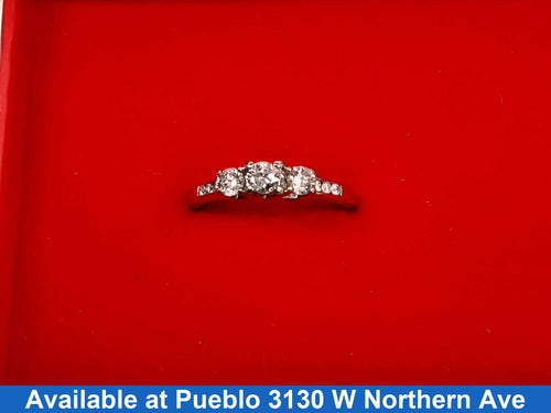 Women's Ring - White Gold 10k (.417) 2 grams Size 7