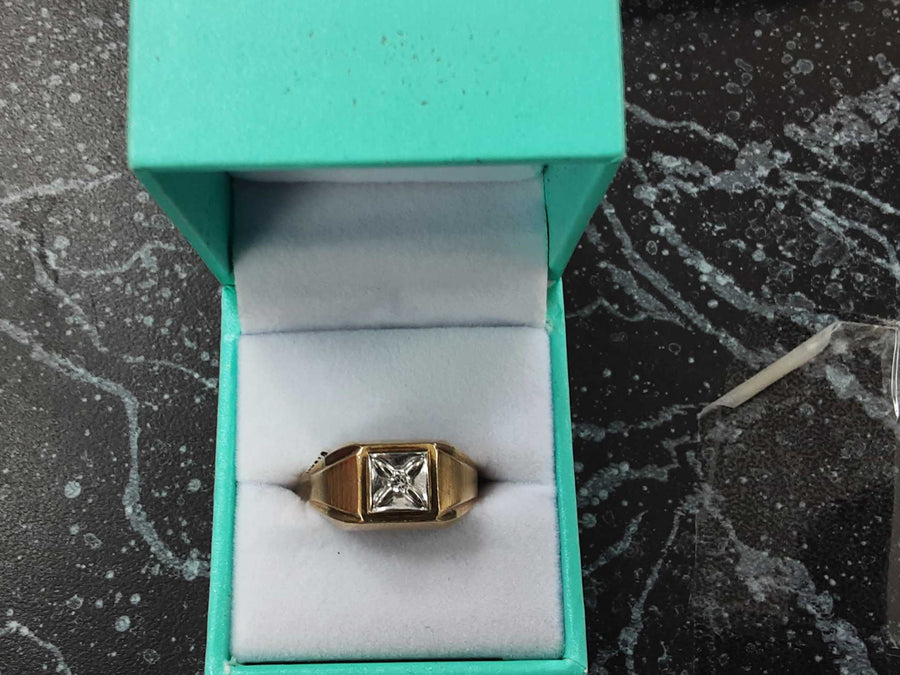 Men's Ring - Yellow Gold 10k (.417) 5.2 grams Size 20