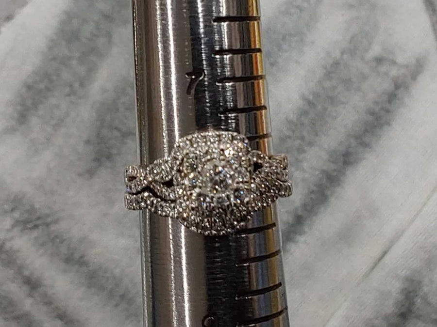 Ring - Wedding Set - White Gold 14k (.585) 5.5 Grams Size 8