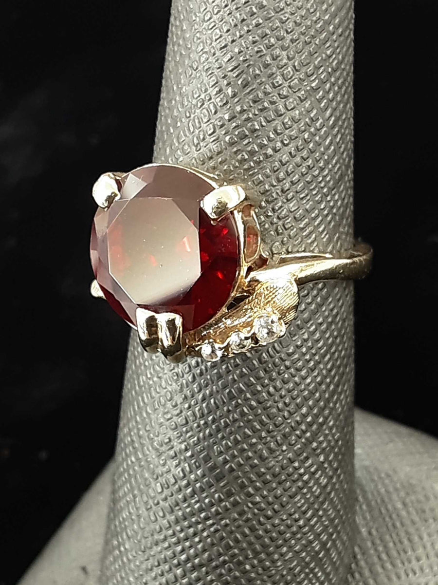 Women's Ring - Yellow Gold 10k (.417) 5 grams Size 6.5