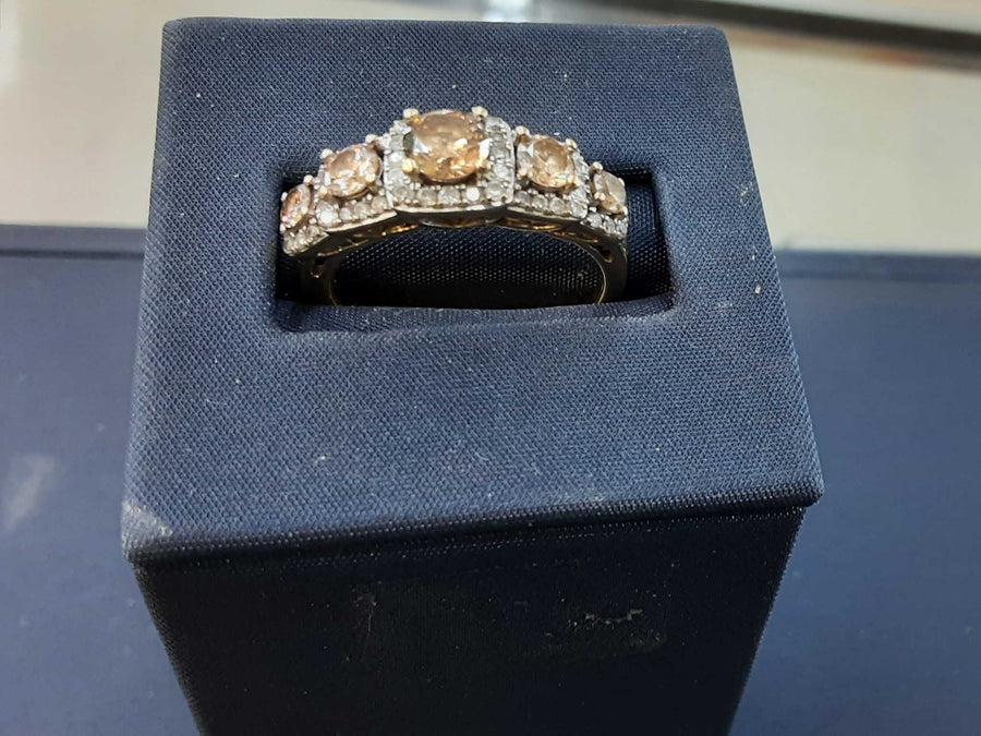 Women's Ring - Yellow Gold 10k (.417) 4 grams Size 8