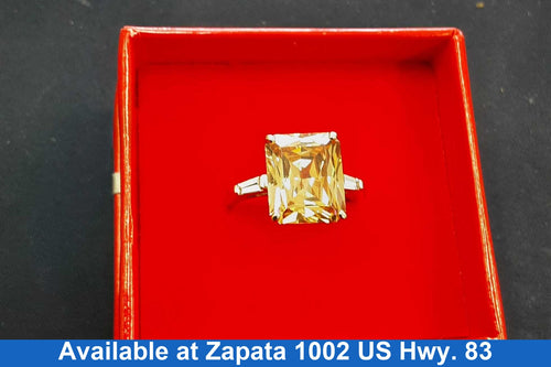 Women's Ring - Yellow Gold 10k (.417) 4.4 grams Size 5