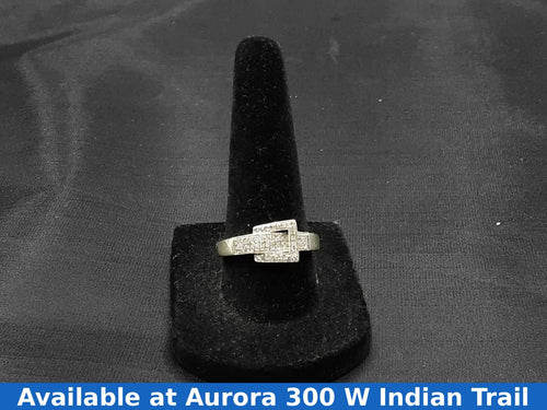 Women's Ring - White Gold 10k (.417) 3.2 grams Size 8