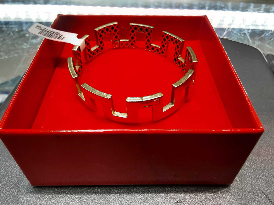 Bangle Bracelet - Yellow Gold 14k (.585) 15.9 grams 4 inch