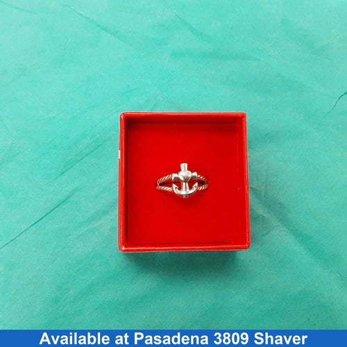 Women's Ring - Silver 4.6 grams Size 8