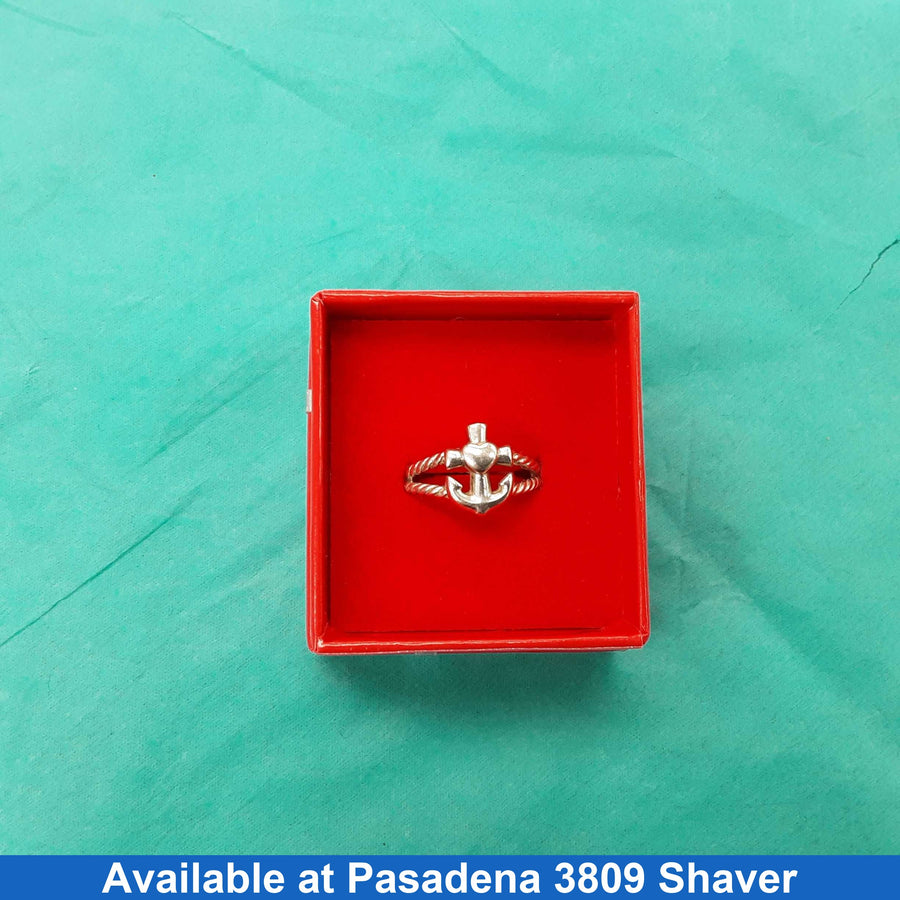 Women's Ring - Silver 4.6 grams Size 8
