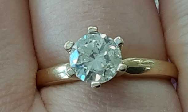 Women's Ring - Solitaire - Yellow Gold 14k (.585) 3.2 grams Size 7