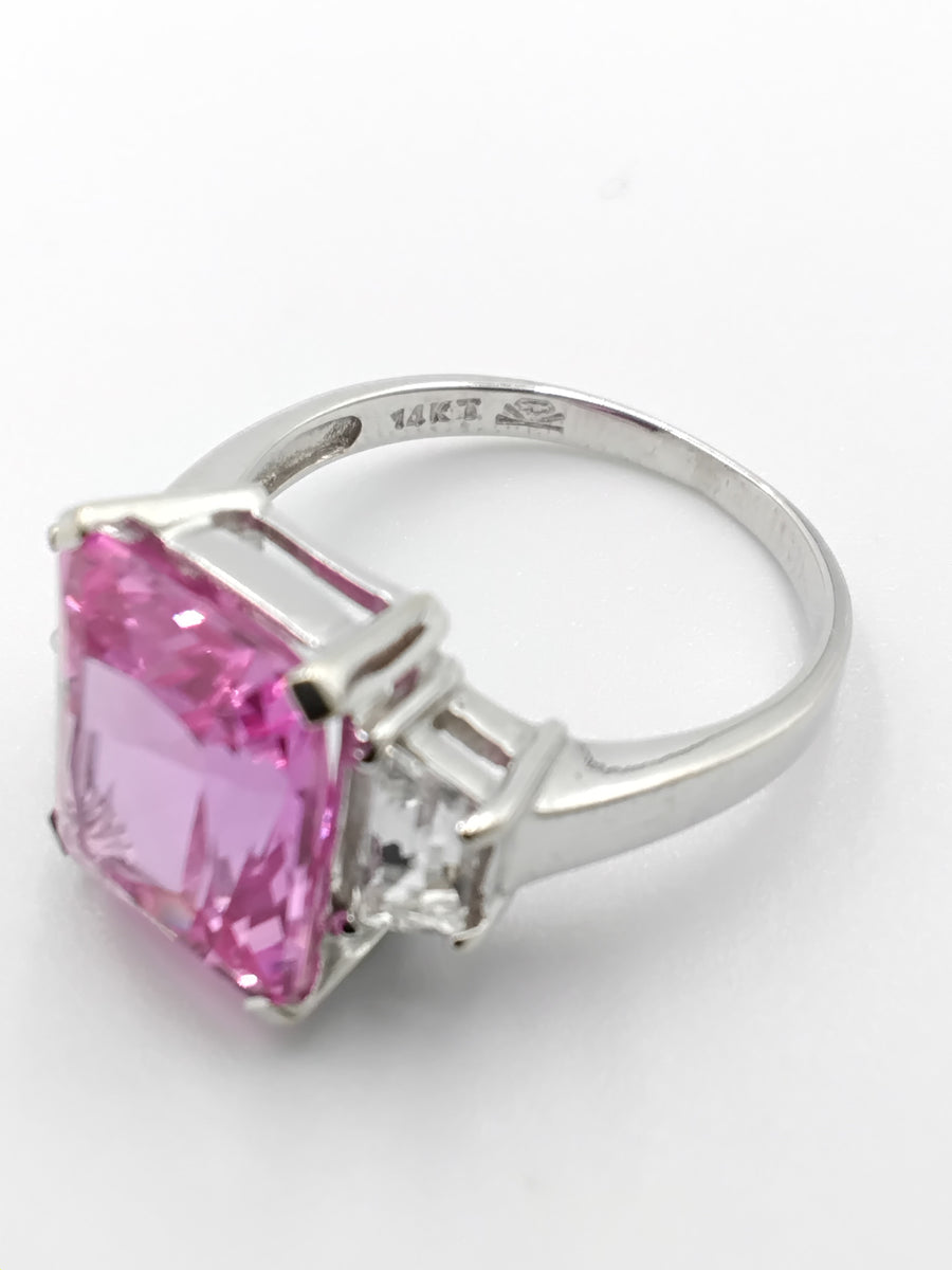 Women's Ring - White Gold 14k (.585) 4.4 grams Size 7