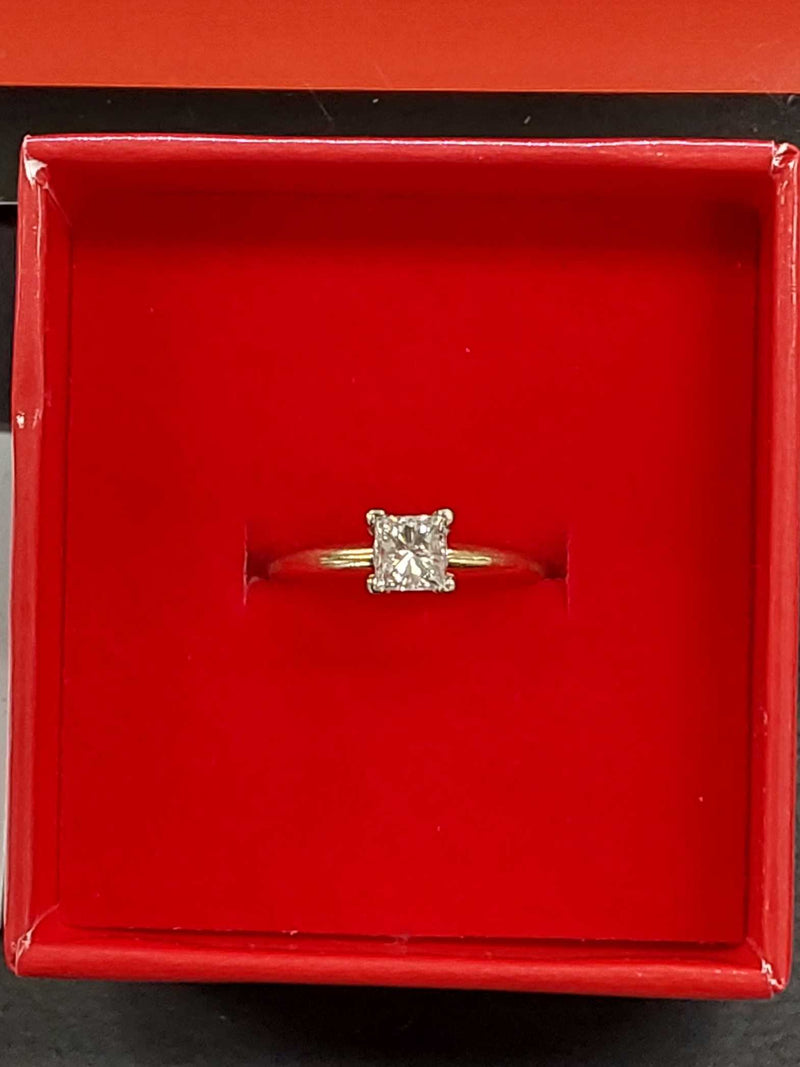 Yellow Gold 14k (.585) 1.9 Grams Size 5