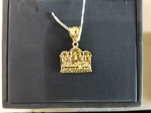 Religious Pendant - Yellow Gold 10k (.417) 1.9 grams
