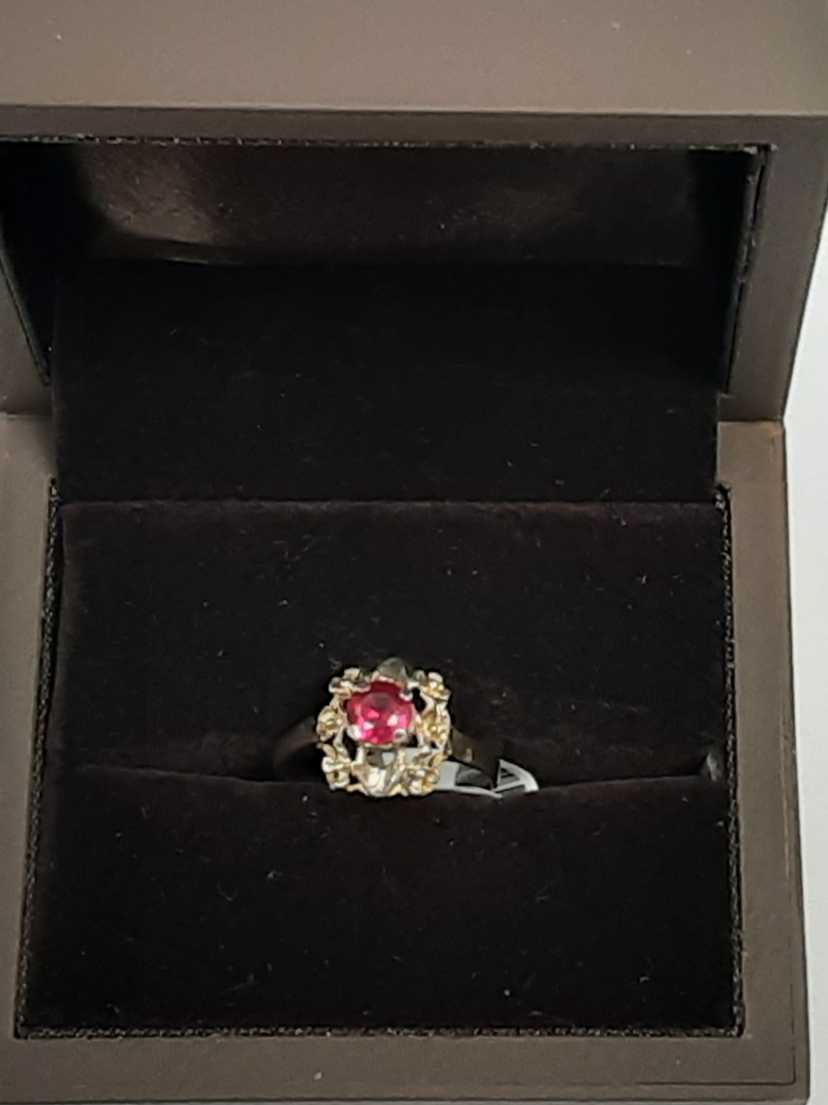 Women's Ring - Yellow Gold 10k (.417) 1.6 grams Size 8