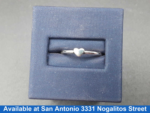 Women's Ring - Solitaire - Silver 1.4 grams Size 6