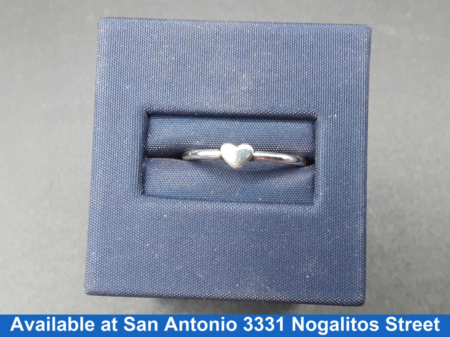 Women's Ring - Solitaire - Silver 1.4 grams Size 6