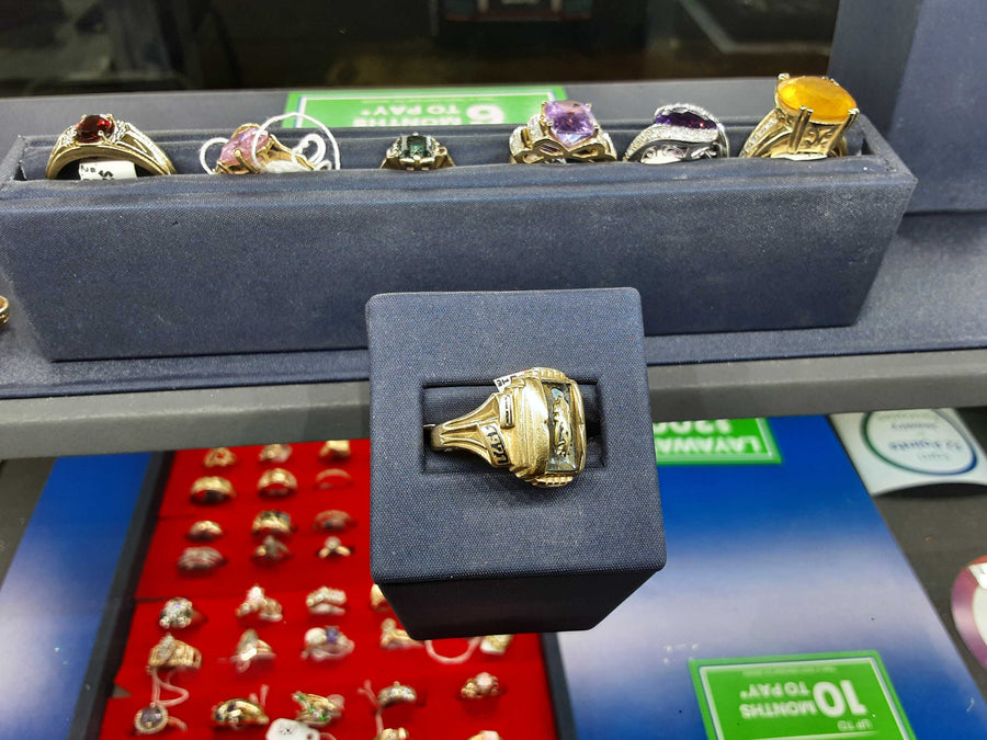 Women's Ring - Yellow Gold 10k (.417) 6.7 grams Size 8
