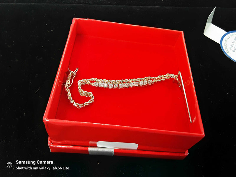 Fancy Bracelet Yellow Gold 14k (.585) 9.4 grams 8 inch