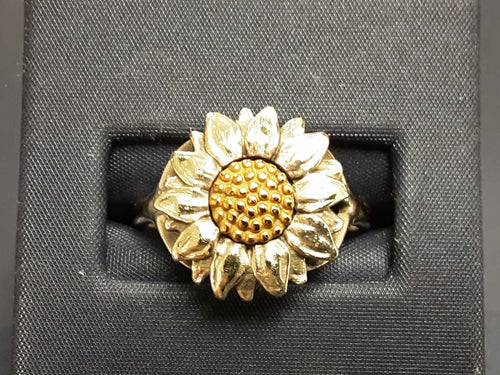 Women's Ring - Silver 6 grams Size 11