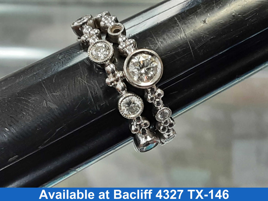 Women's Ring - White Gold 18k (.750) 7.2 grams Size 8