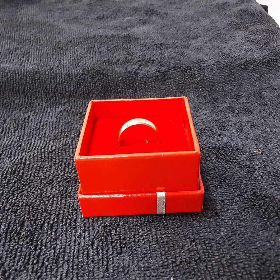 Ring - Wedding Band - Yellow Gold 14k (.585) 4.8 grams Size 7