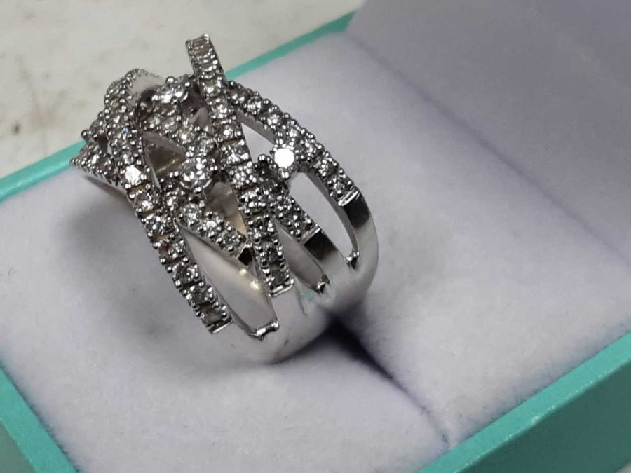 Women's Ring - White Gold 14k (.585) 9.7 grams Size 8