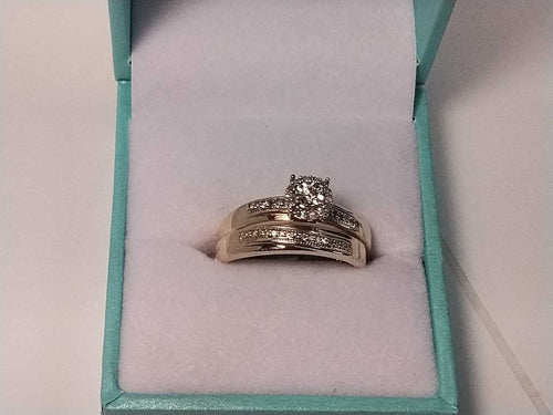 Ring - Wedding Set - Yellow Gold 10k (.417) 4.1 grams Size 8