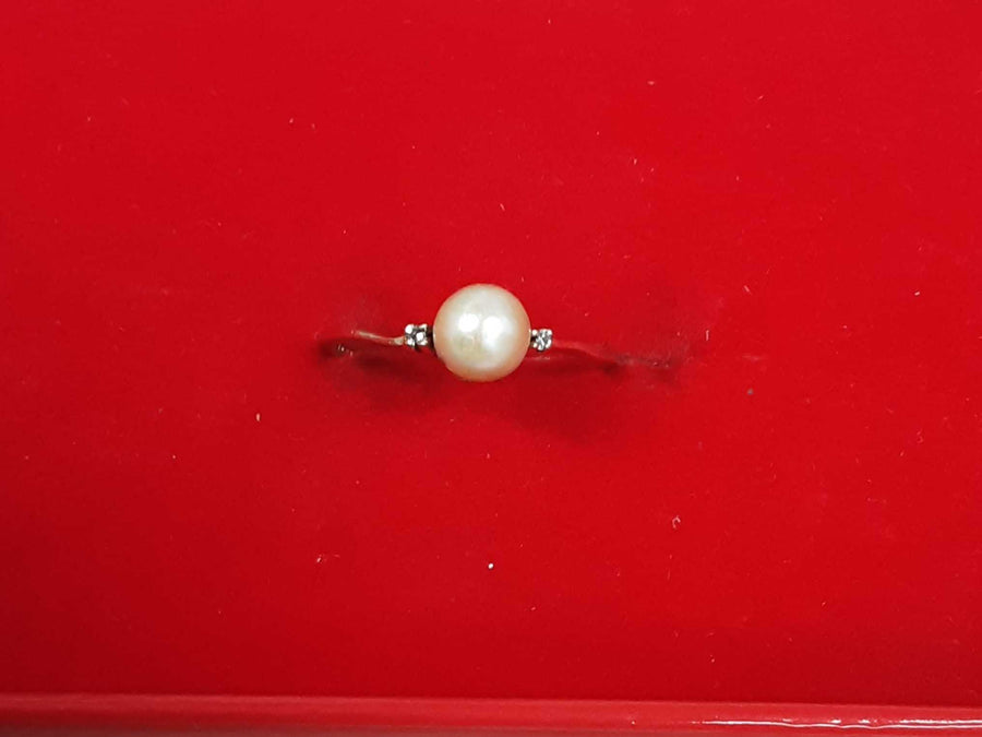 Women's Ring - Yellow Gold 14k (.585) 1.3 grams Size 5