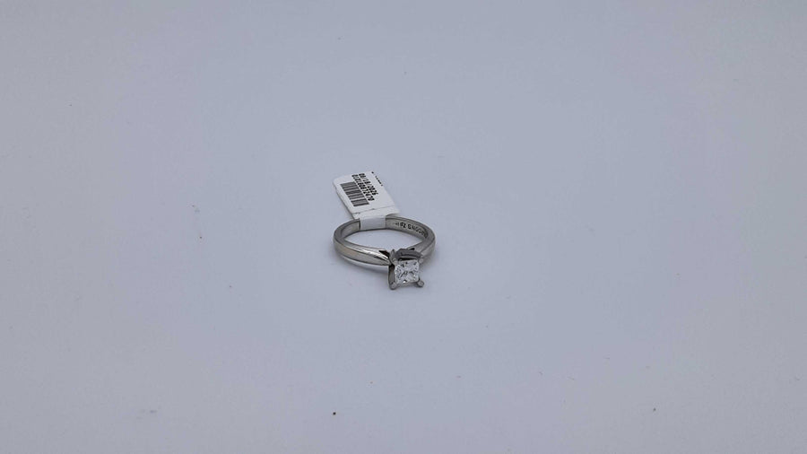 Women's Ring - Solitaire - White Gold 14k (.585) 4.2 grams Size 7