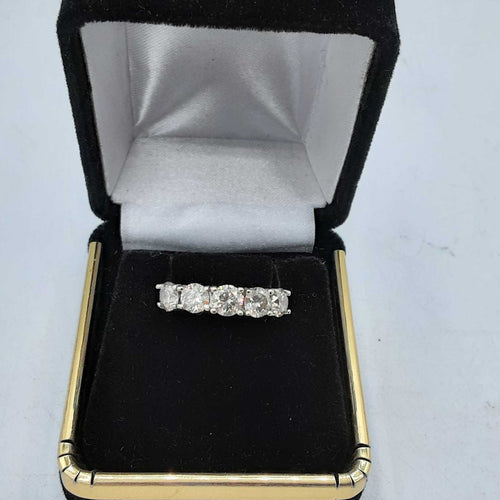Ring - Wedding Band - Yellow Gold 14k (.585) 3.2 grams Size 4