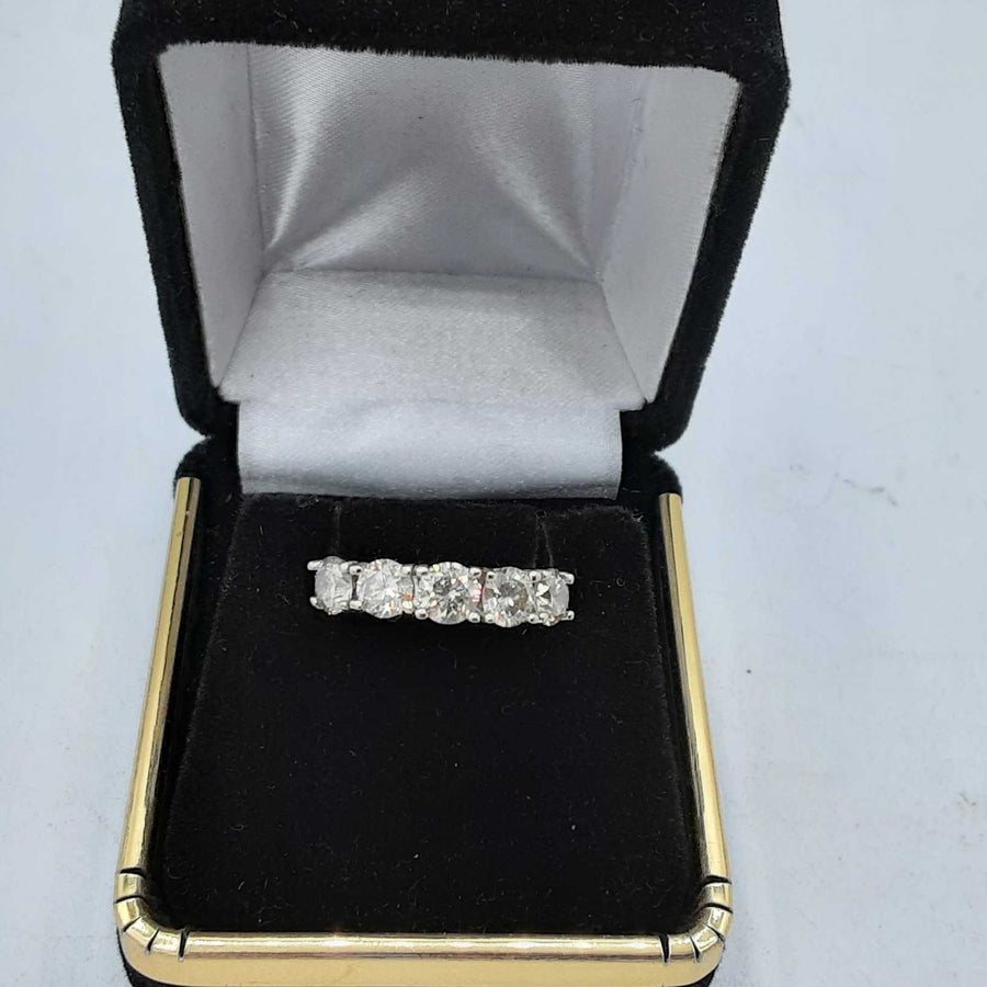 Ring - Wedding Band - Yellow Gold 14k (.585) 3.2 grams Size 4