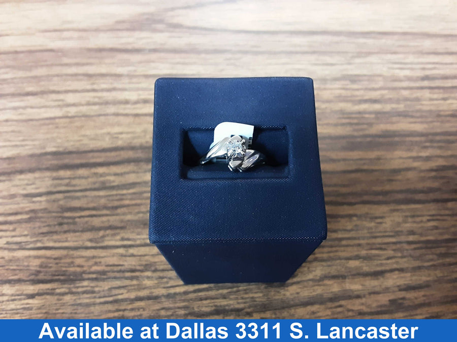 Women's Ring - Solitaire - White Gold 10k (.417) 1.9 grams Size 6.5
