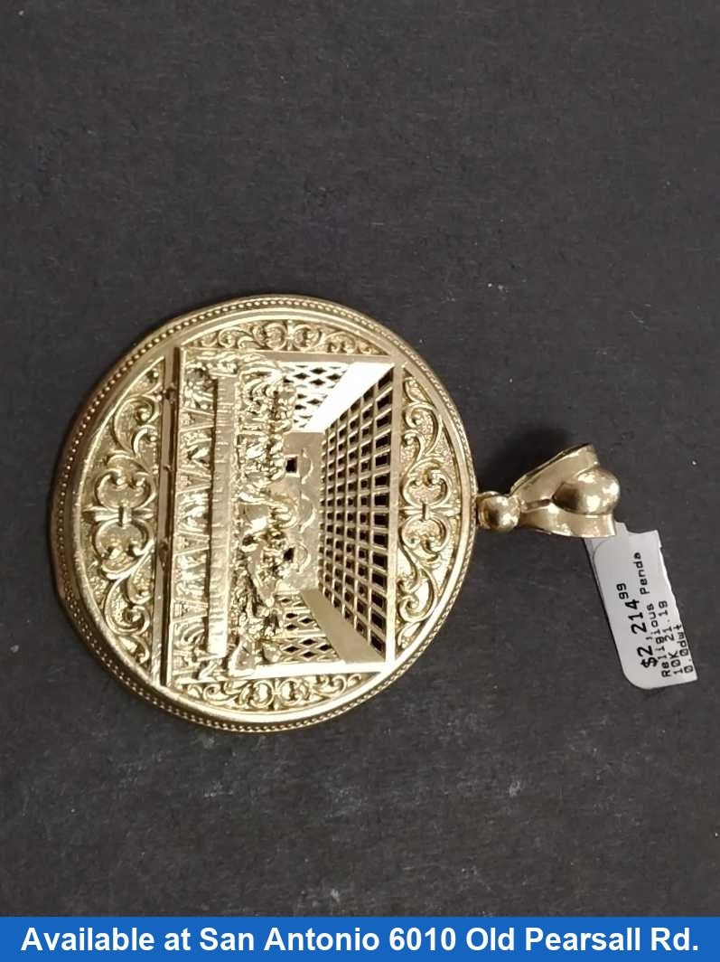 Religious Pendant - Yellow Gold 10k (.417) 21.1 grams
