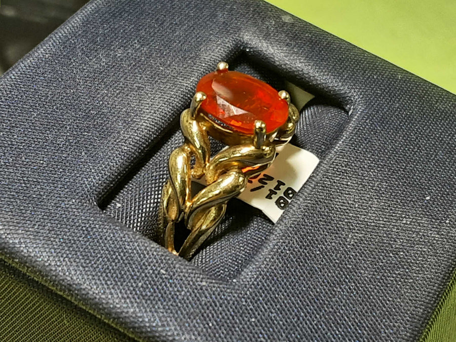 Women's Ring - Yellow Gold 14k (.585) 2.8 grams Size 7.5