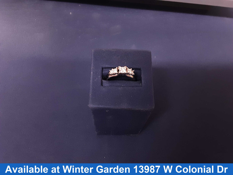 Women's Ring - White Gold 14k (.585) 4.8 grams Size 8