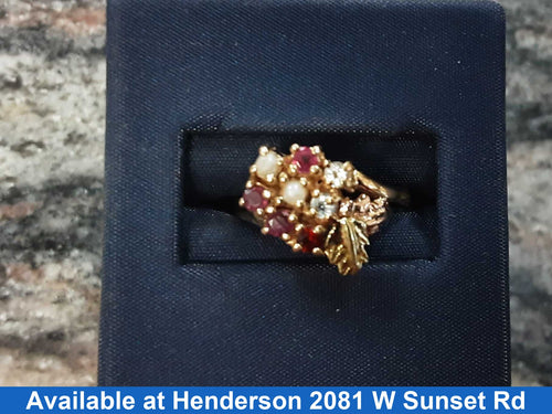 Women's Ring - Yellow Gold 14k (.585) 4.3 grams Size 7.5