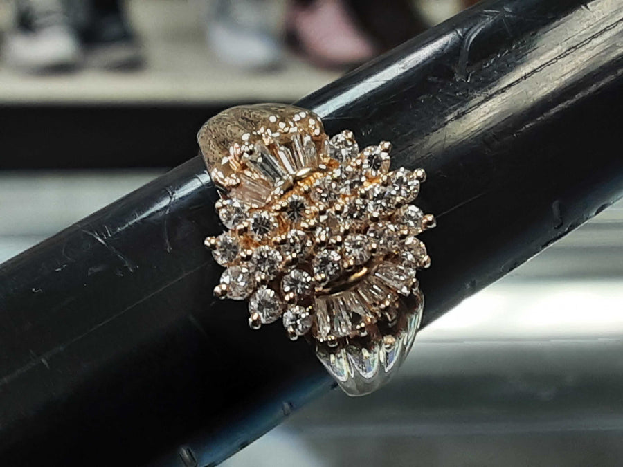 Women's Ring - Yellow Gold 14k (.585) 5.8 grams Size 8