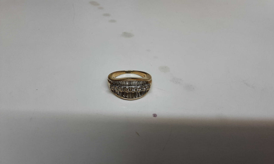 Women's Ring - Yellow Gold 14k (.585) 5.8 grams Size 6.5