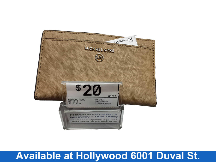Micheal Kors Av-2201 Beige / Tan Wallet
