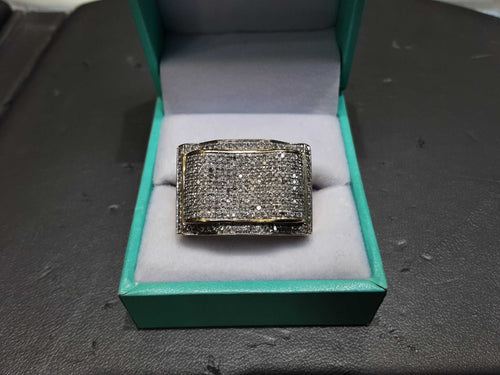 Men's Ring - Yellow Gold 10k (.417) 7.2 grams Size 11