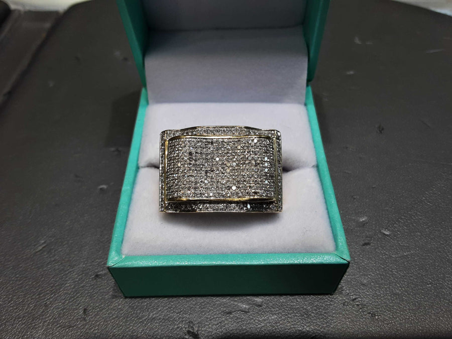 Men's Ring - Yellow Gold 10k (.417) 7.2 grams Size 11