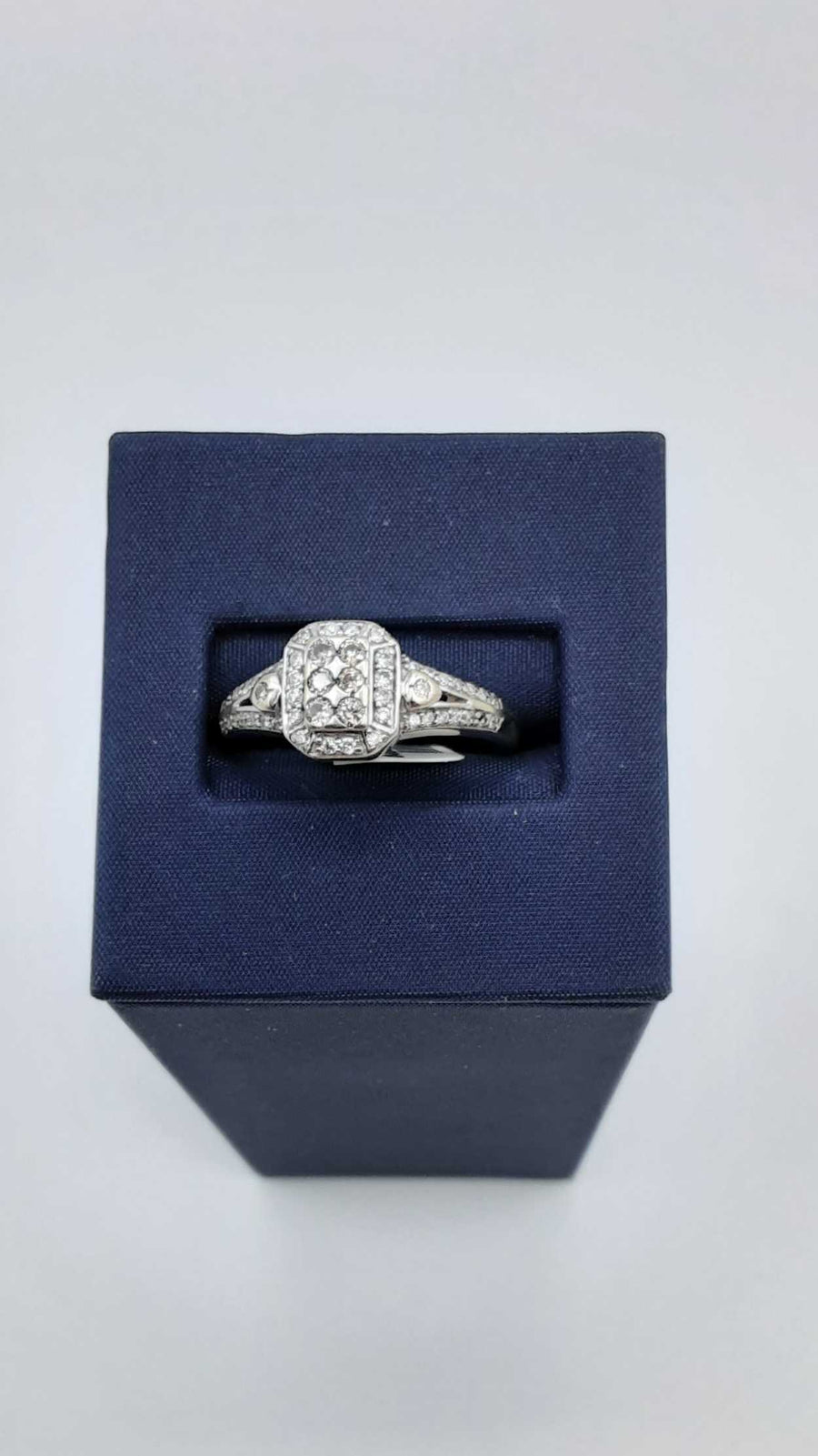 Women's Ring - Yellow Gold 14k (.585) 5 grams Size 9